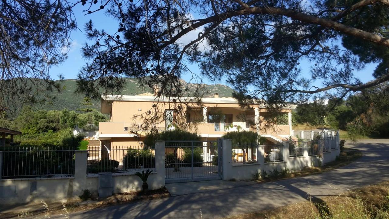 Villa Luigi A Poggio Dei Pini, Alloggio Con Giardino E Posto Auto Capoterra Exterior foto