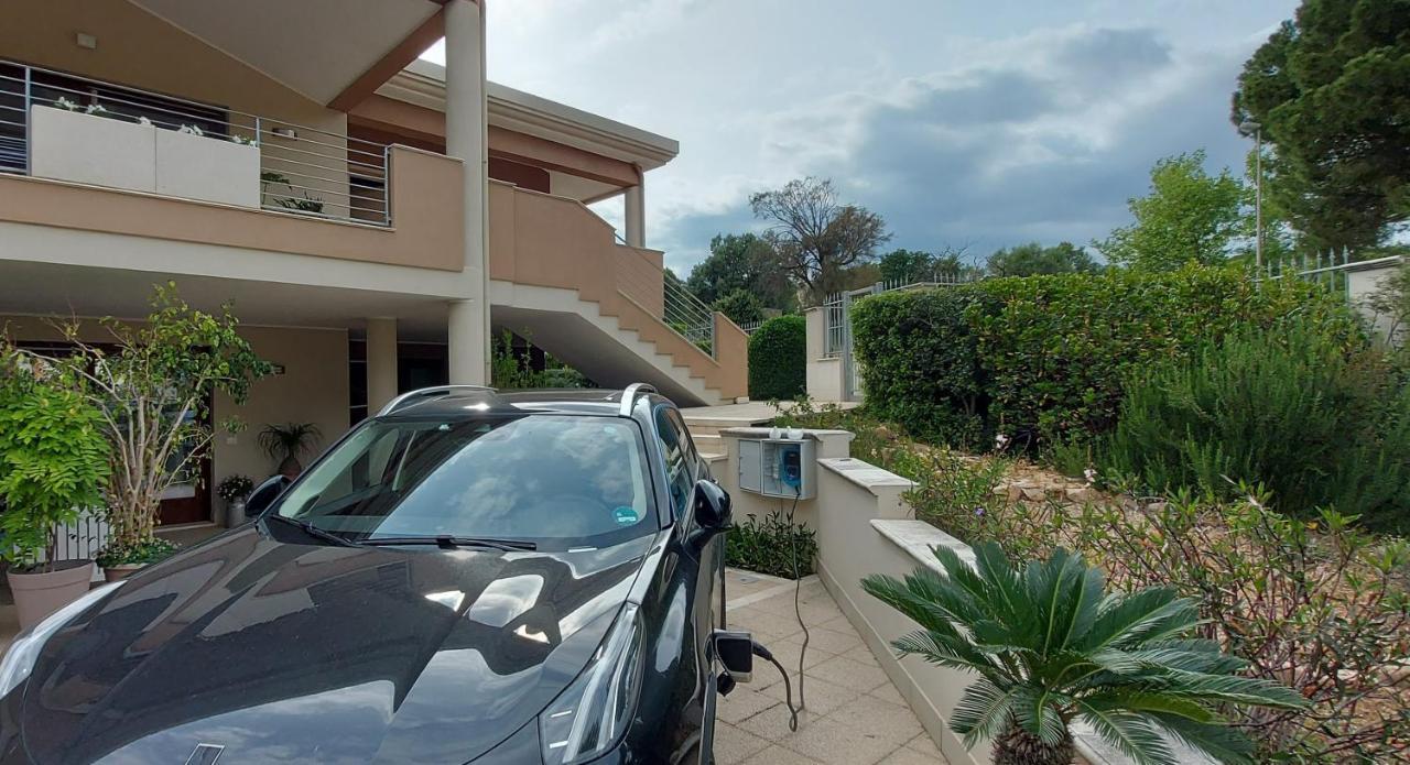 Villa Luigi A Poggio Dei Pini, Alloggio Con Giardino E Posto Auto Capoterra Exterior foto